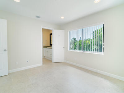 6410 N Dixie Highway, Boca Raton, FL 33487