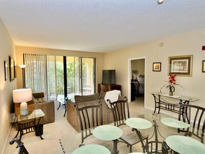 200 Uno Lago Drive, Juno Beach, FL 33408