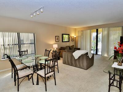 200 Uno Lago Drive, Juno Beach, FL 33408