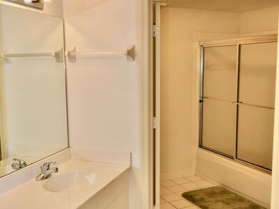 200 Uno Lago Drive, Juno Beach, FL 33408