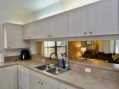 200 Uno Lago Drive, Juno Beach, FL 33408