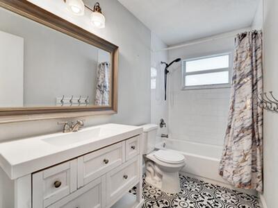 1918 SE Cheltenham Street, Port Saint Lucie, FL 34983