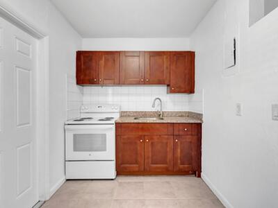 706 SE 4th Avenue, Delray Beach, FL 33483