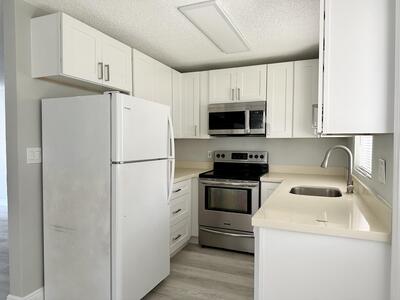 4371 NW 1st Terrace, Deerfield Beach, FL 33064