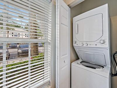 5052 Palmbrooke Circle, West Palm Beach, FL 33417