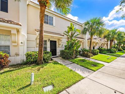 5052 Palmbrooke Circle, West Palm Beach, FL 33417