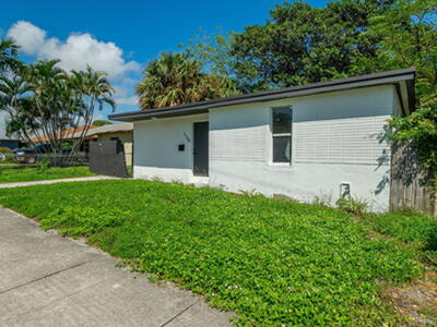 1108 W 33rd Street, Riviera Beach, FL 33404