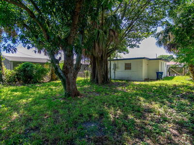 1108 W 33rd Street, Riviera Beach, FL 33404