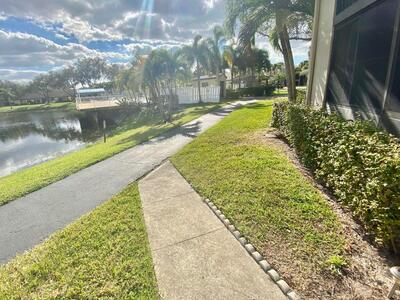 536 Shady Pine Way, Greenacres, FL 33415