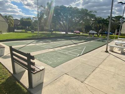 536 Shady Pine Way, Greenacres, FL 33415