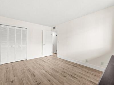 2935 SW 22nd Avenue, Delray Beach, FL 33445