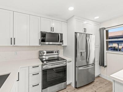 2935 SW 22nd Avenue, Delray Beach, FL 33445