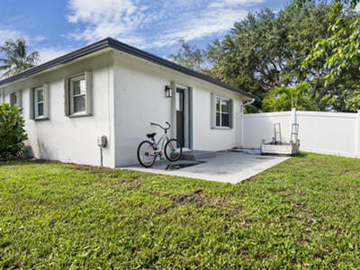 632 Allen Avenue, Delray Beach, FL 33483