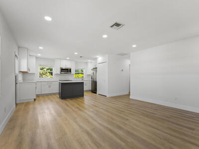 632 Allen Avenue, Delray Beach, FL 33483