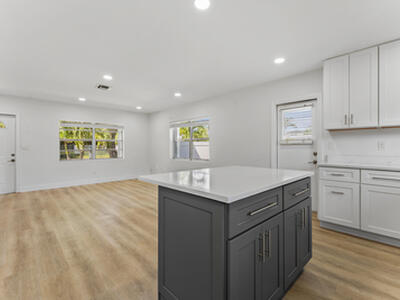 632 Allen Avenue, Delray Beach, FL 33483