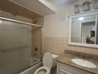 480 Executive Center Drive, West Palm Beach, FL 33401