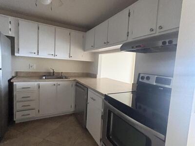 480 Executive Center Drive, West Palm Beach, FL 33401