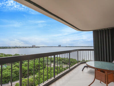 5380 N Ocean Drive, Singer Island, FL 33404