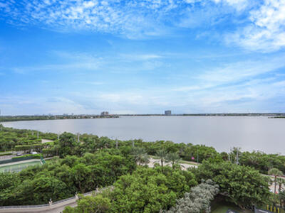 5380 N Ocean Drive, Singer Island, FL 33404