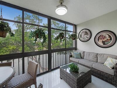 6241 Pointe Regal Circle, Delray Beach, FL 33484