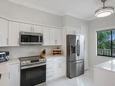 6241 Pointe Regal Circle, Delray Beach, FL 33484