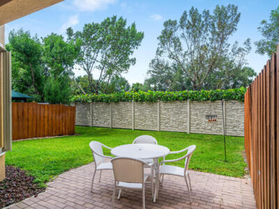 10384 Wellington Parc Drive, Wellington, FL 33449