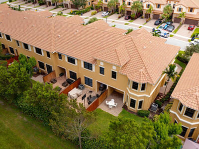 10384 Wellington Parc Drive, Wellington, FL 33449