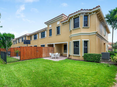 10384 Wellington Parc Drive, Wellington, FL 33449