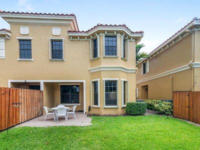 10384 Wellington Parc Drive, Wellington, FL 33449