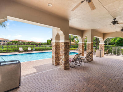 10384 Wellington Parc Drive, Wellington, FL 33449