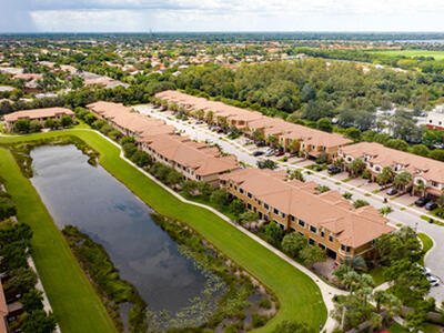 10384 Wellington Parc Drive, Wellington, FL 33449