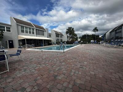 2940 SW 22nd Avenue, Delray Beach, FL 33445