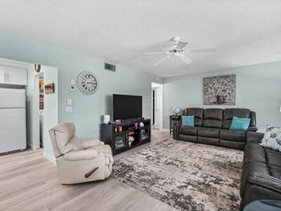 414 Pine Glen Lane, Greenacres, FL 33463