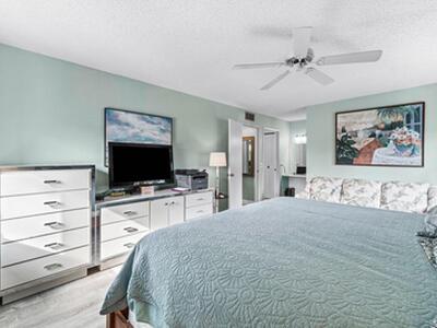 414 Pine Glen Lane, Greenacres, FL 33463