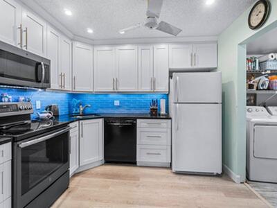 414 Pine Glen Lane, Greenacres, FL 33463