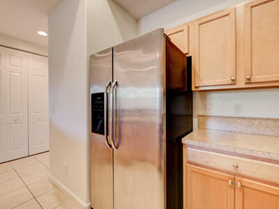 10560 SW Stephanie Way, Port Saint Lucie, FL 34987