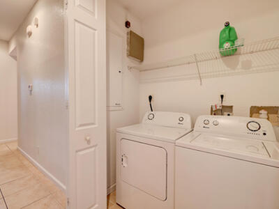 10560 SW Stephanie Way, Port Saint Lucie, FL 34987