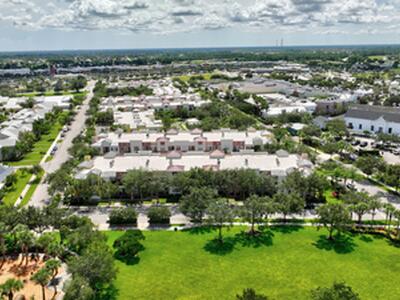 10560 SW Stephanie Way, Port Saint Lucie, FL 34987