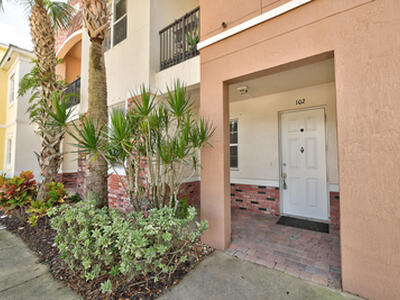 10560 SW Stephanie Way, Port Saint Lucie, FL 34987