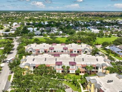 10560 SW Stephanie Way, Port Saint Lucie, FL 34987