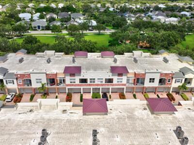 10560 SW Stephanie Way, Port Saint Lucie, FL 34987