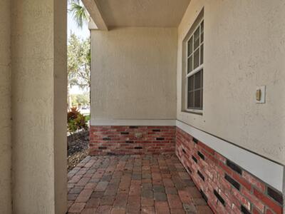 10560 SW Stephanie Way, Port Saint Lucie, FL 34987