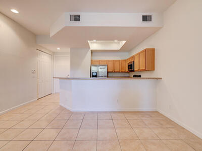 10560 SW Stephanie Way, Port Saint Lucie, FL 34987