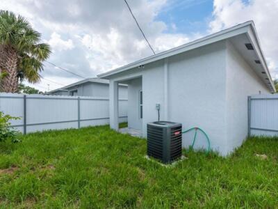 2827 Saranac Avenue, West Palm Beach, FL 33409