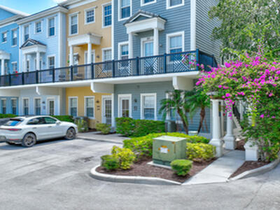 221 Greenwich Circle