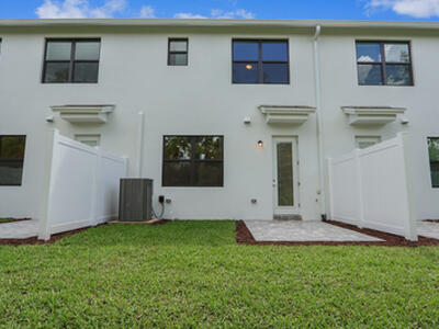 287 SW Sally Way, Stuart, FL 34997