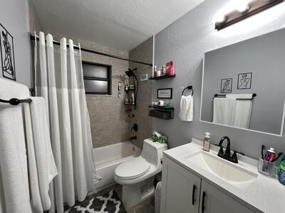 1672 SW Schleicher Lane, Port Saint Lucie, FL 34984