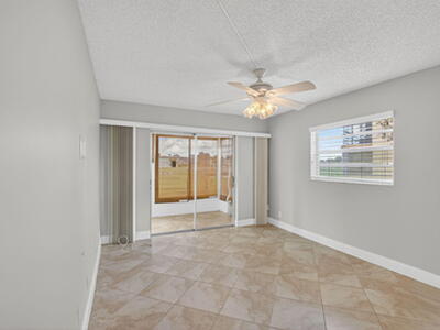 447 Flanders J, Delray Beach, FL 33484