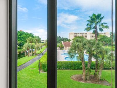 14475 N Strathmore Lane, Delray Beach, FL 33446