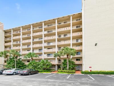 14475 N Strathmore Lane, Delray Beach, FL 33446